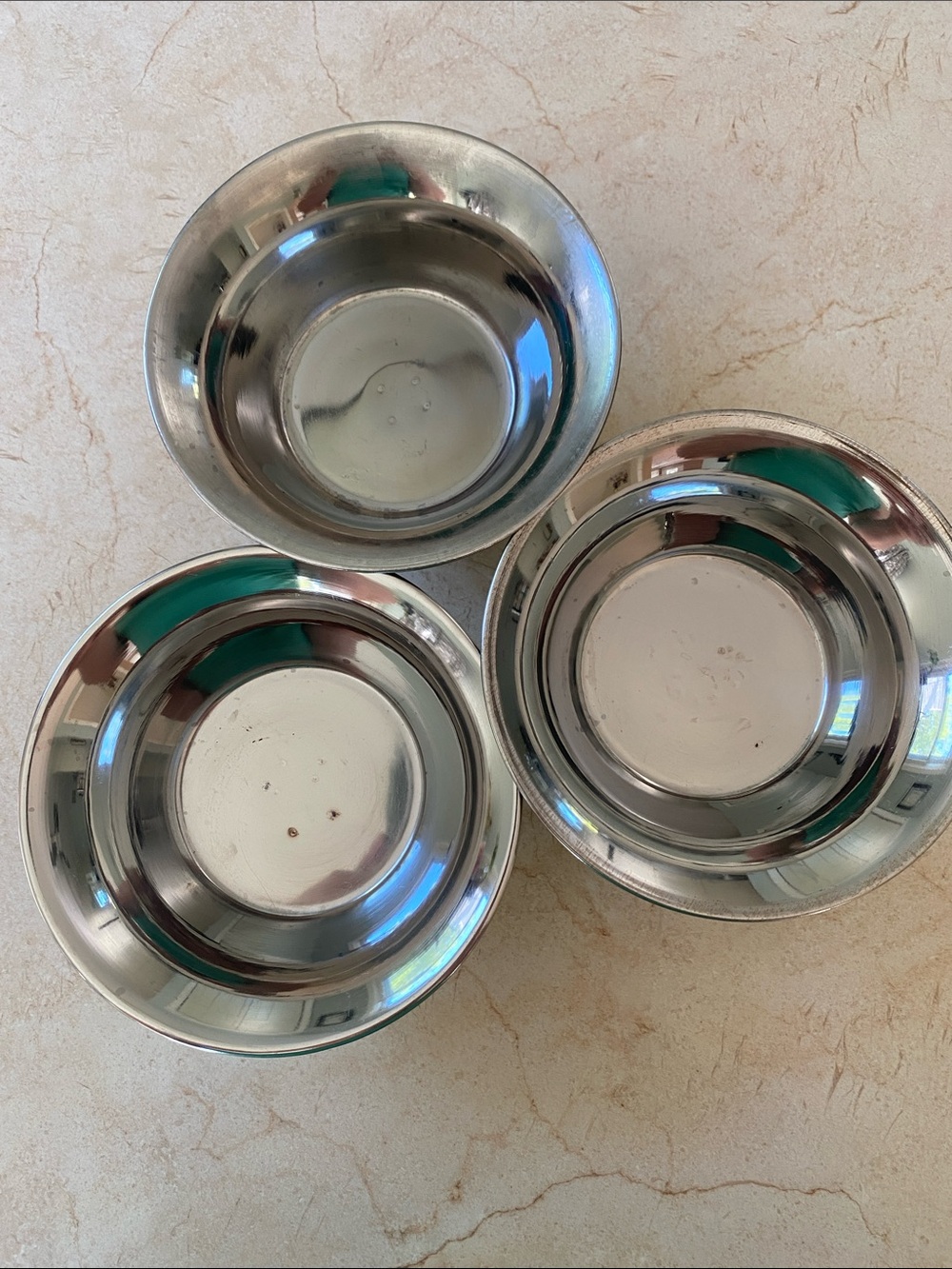 VINTAGE Set of 3 Silver Metal Dessert or serving bowls - Picture 7 of 10